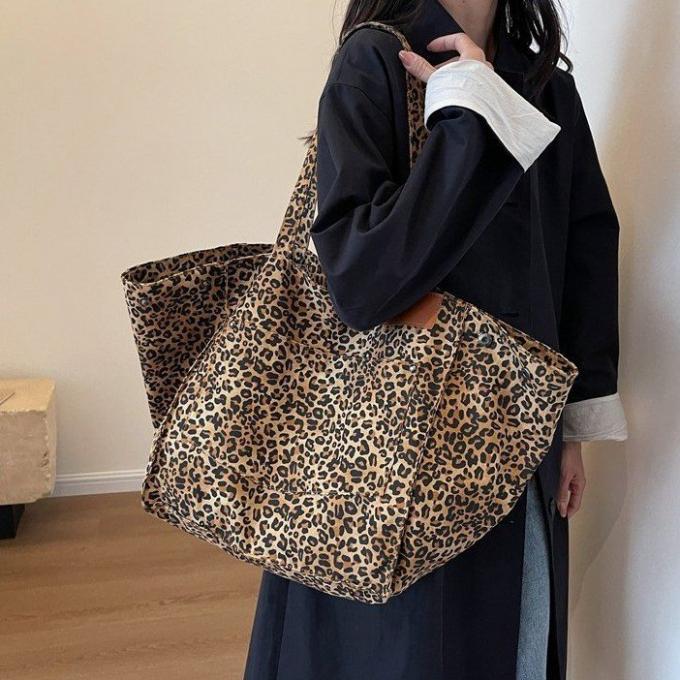 Phụng vụ b&aacute;n bu&ocirc;n PVC Leopard in da nh&acirc;n tạo tổng hợp cho t&uacute;i Notebook điện thoại Shell Table Mat Fabric da giả 15