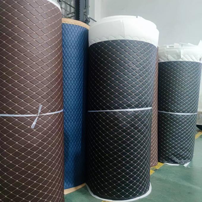 Da PVC thêu tùy chỉnh Bọt polyurethane 6.0mm Da tổng hợp chần bông cho Vỏ ghế ô tô Vải giả da Sofa 12